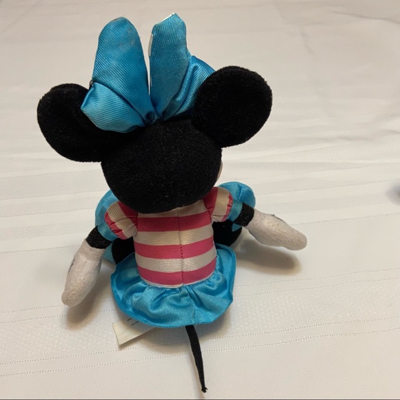 Disney “ Mini Mouse”Collectible Toy Figure clean but couple of small age spots. - Picture 2 of 5